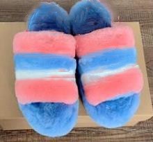 3225# Fur Sandals