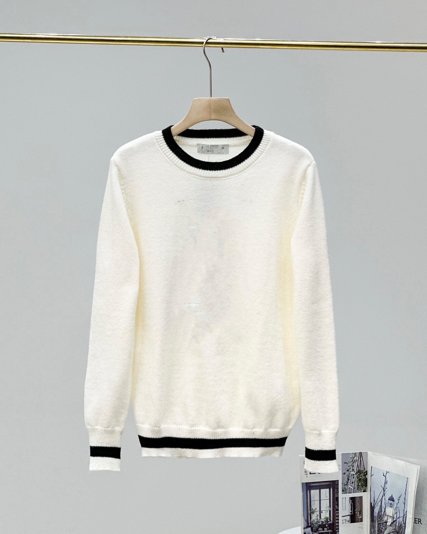 3385# Sweater
