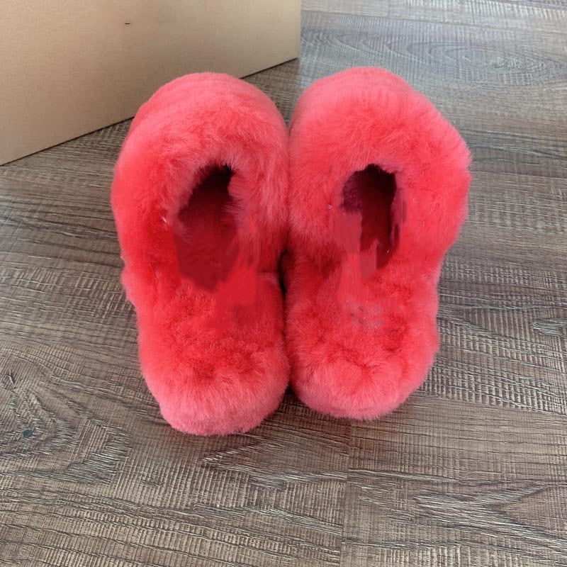 3225# Fur Sandals