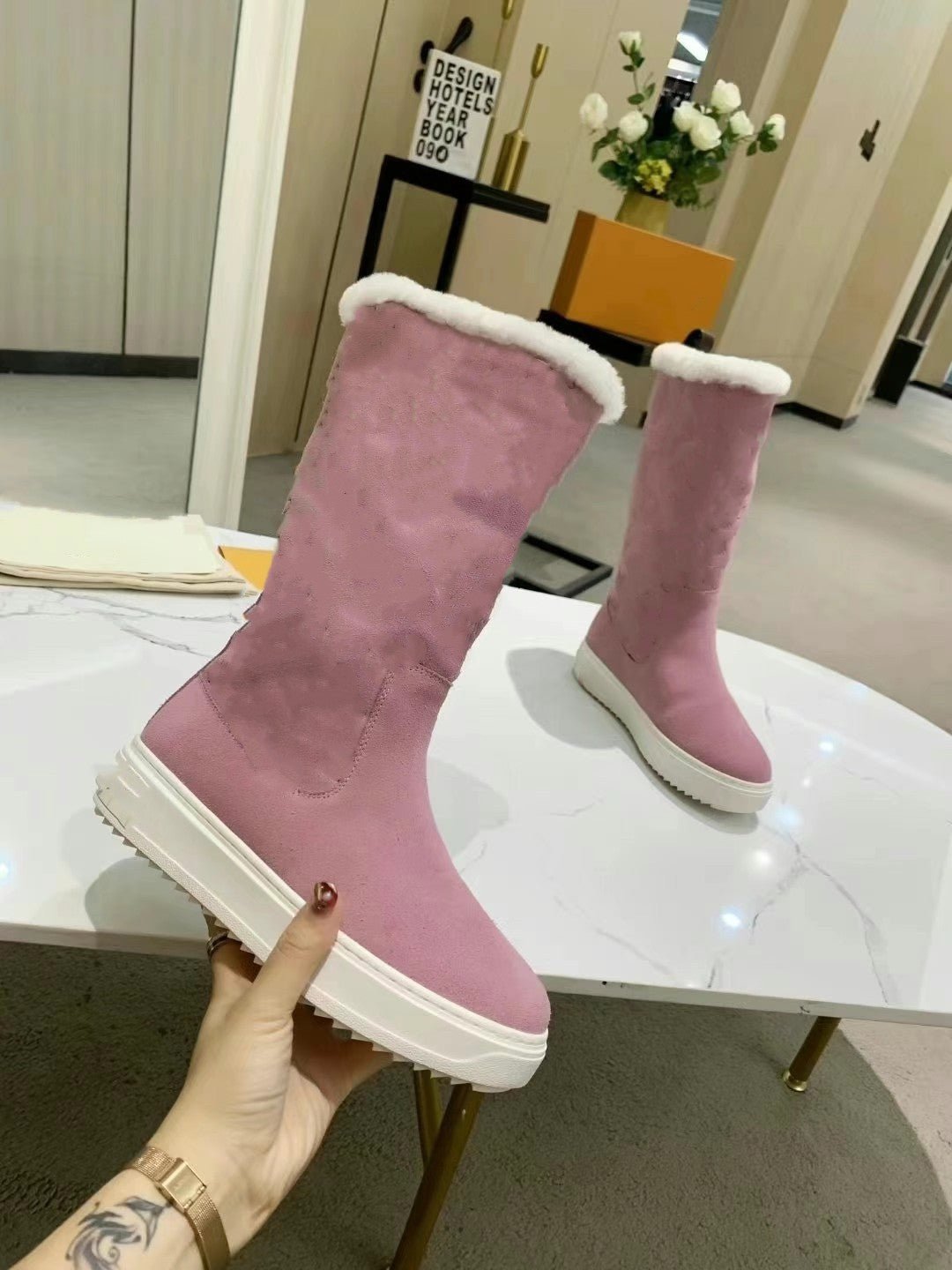 3435# Real sheep Fur leather boots