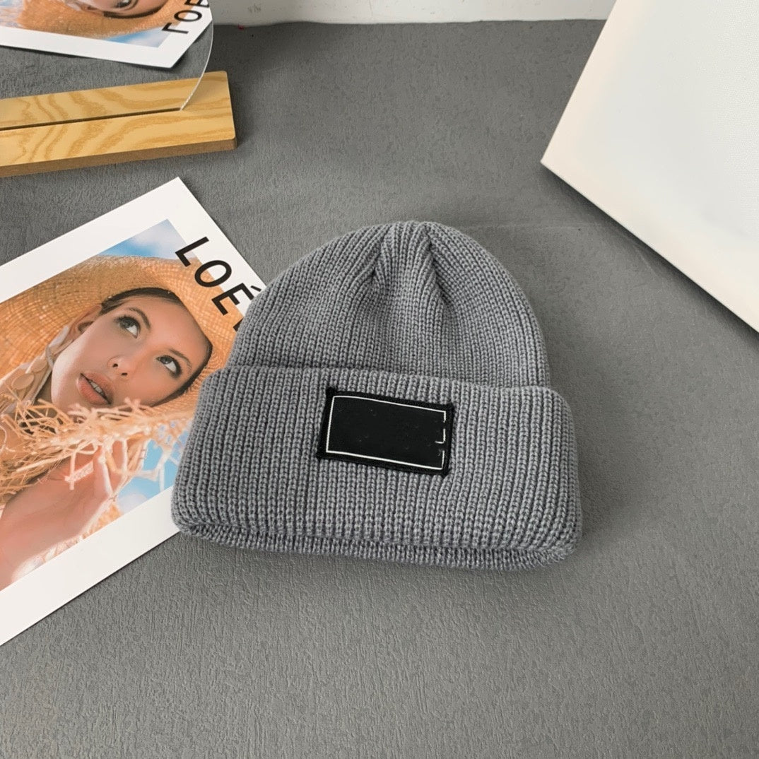 E1013#  Knitted hat