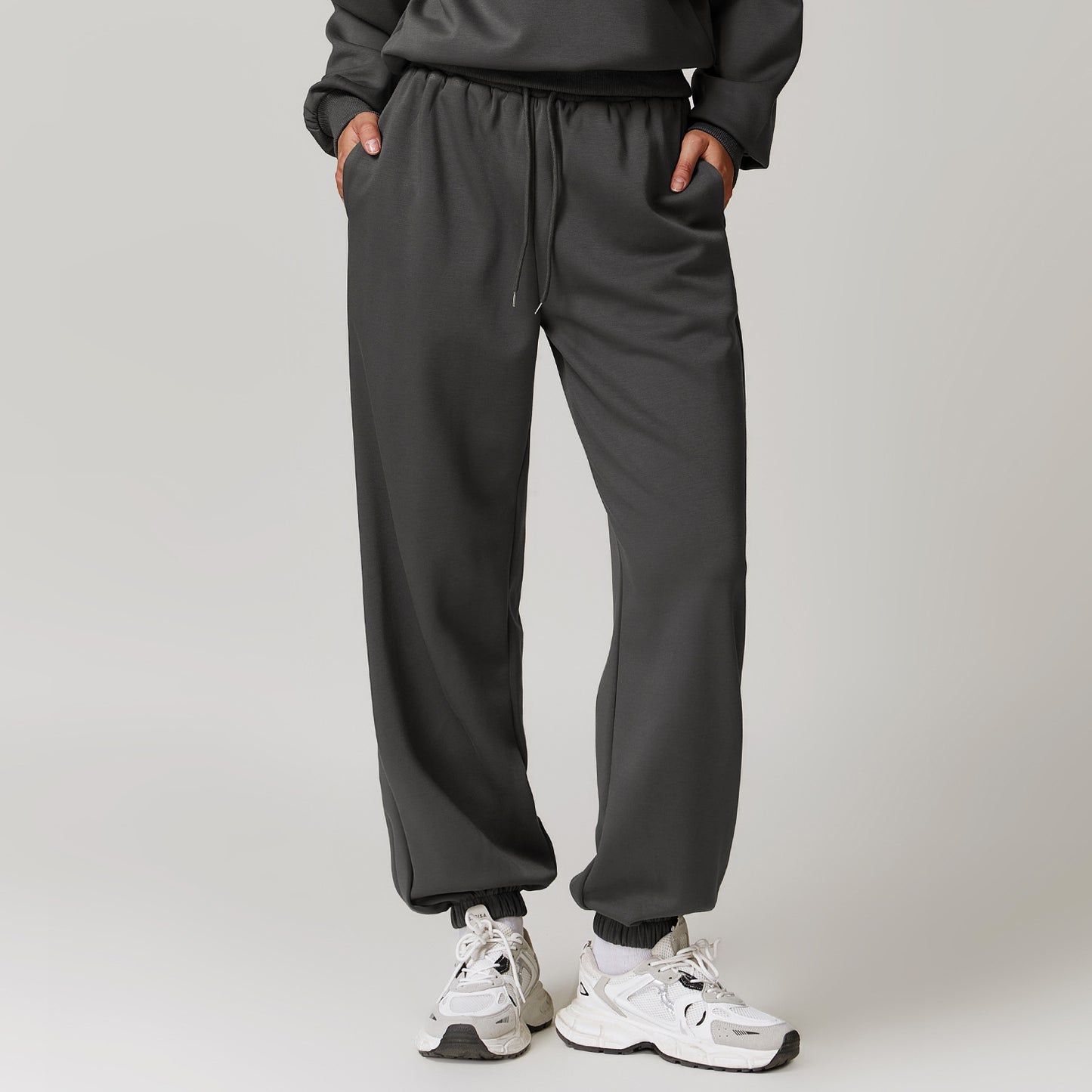 571# A 3D Silver Logo Women Pullover Pants Set