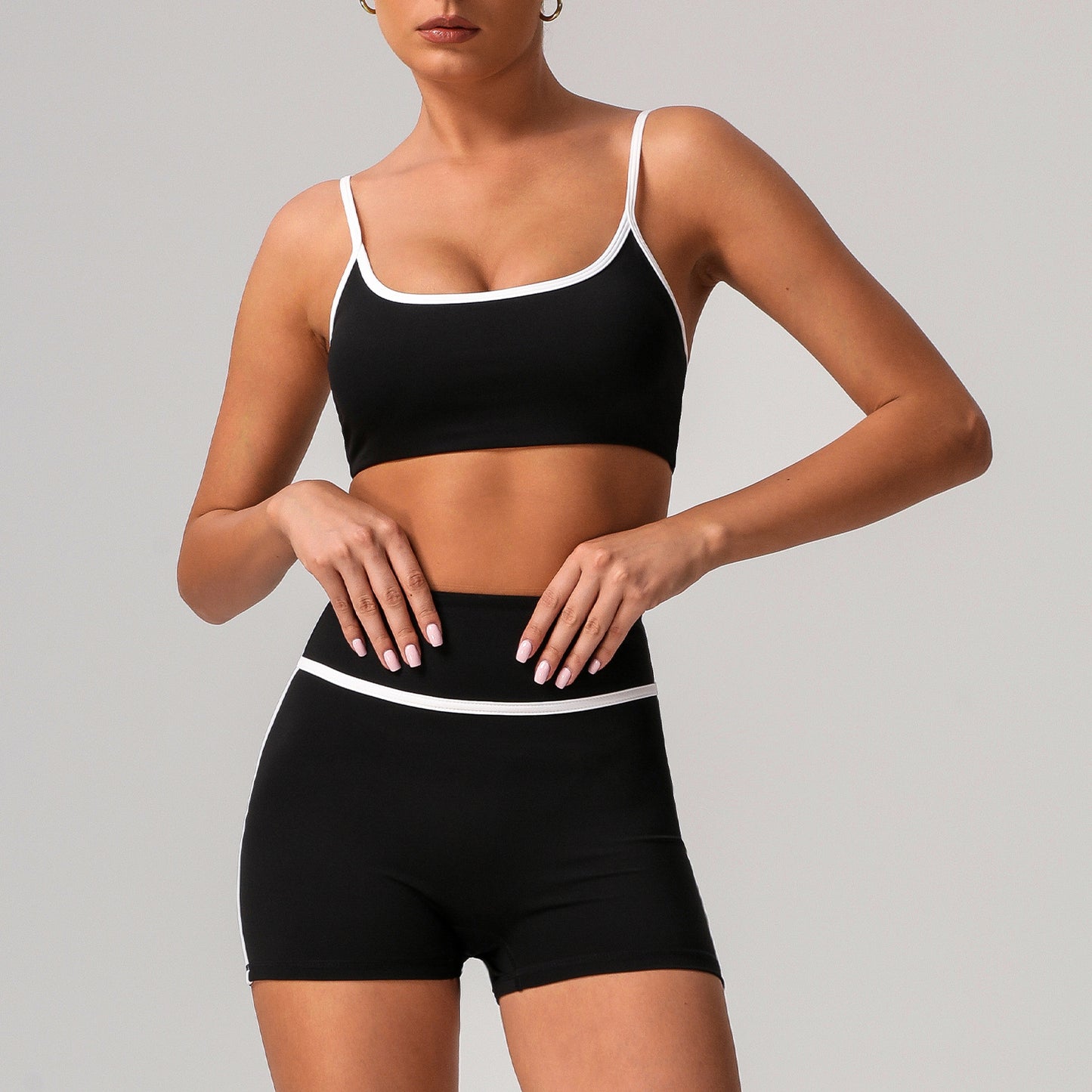 676# A Women Yoga Bra Shorts Set