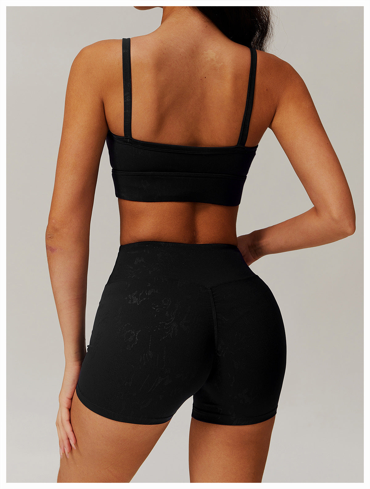 675# A Women Yoga Bra Shorts Set