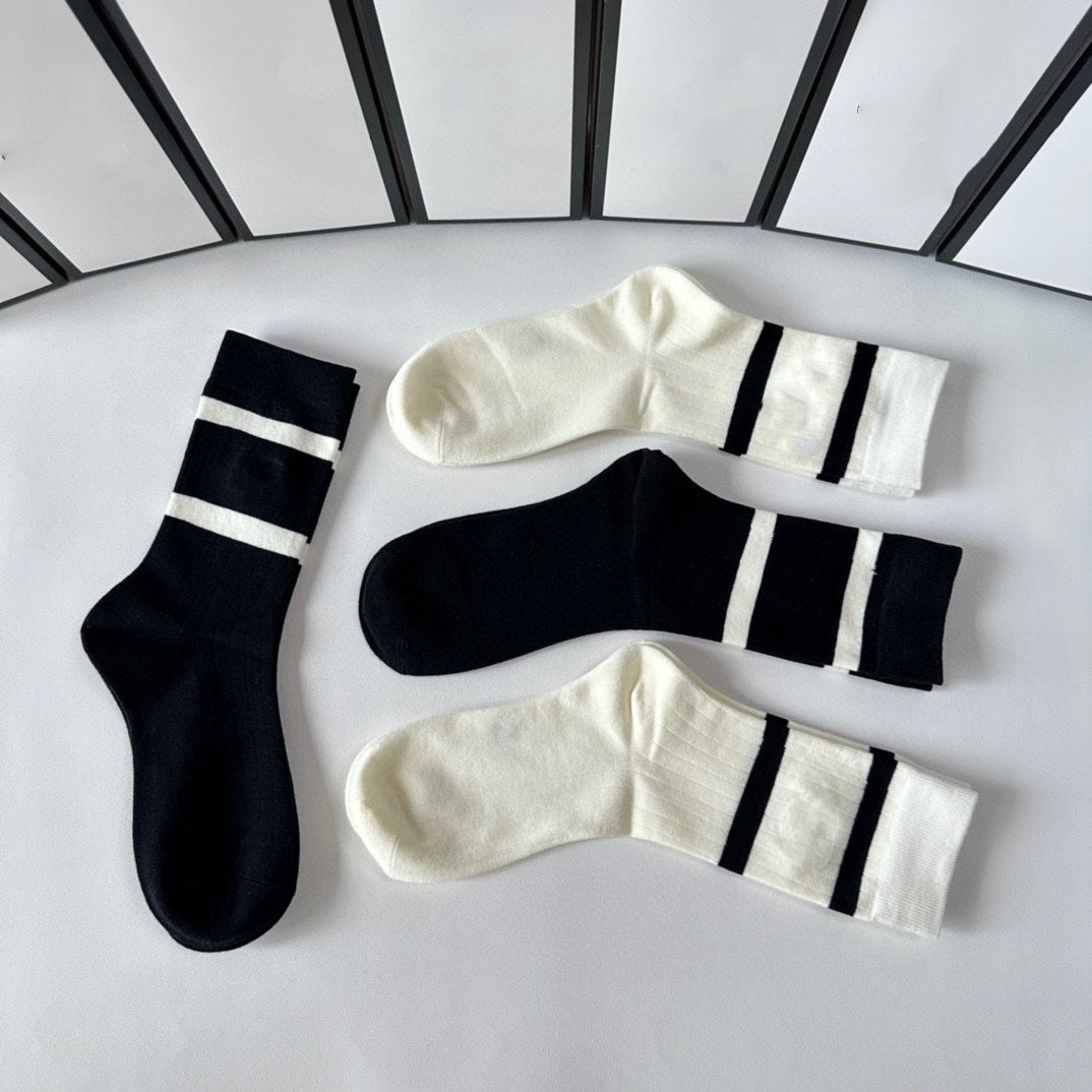 E3415# Unisex Socks 4Pairs/Set